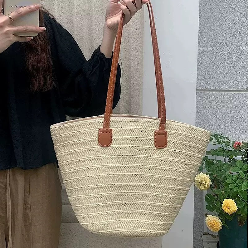 Harbora Hand Bag
