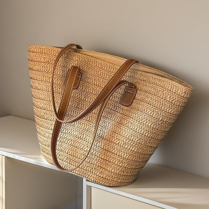 Harbora Hand Bag